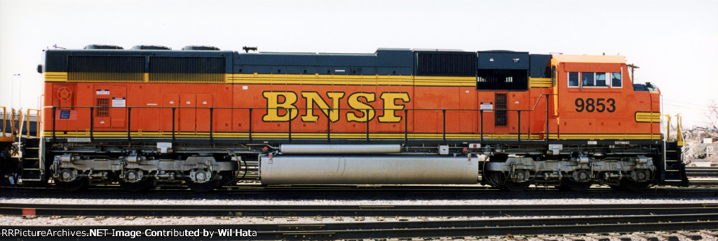 BNSF SD70MAC 9853